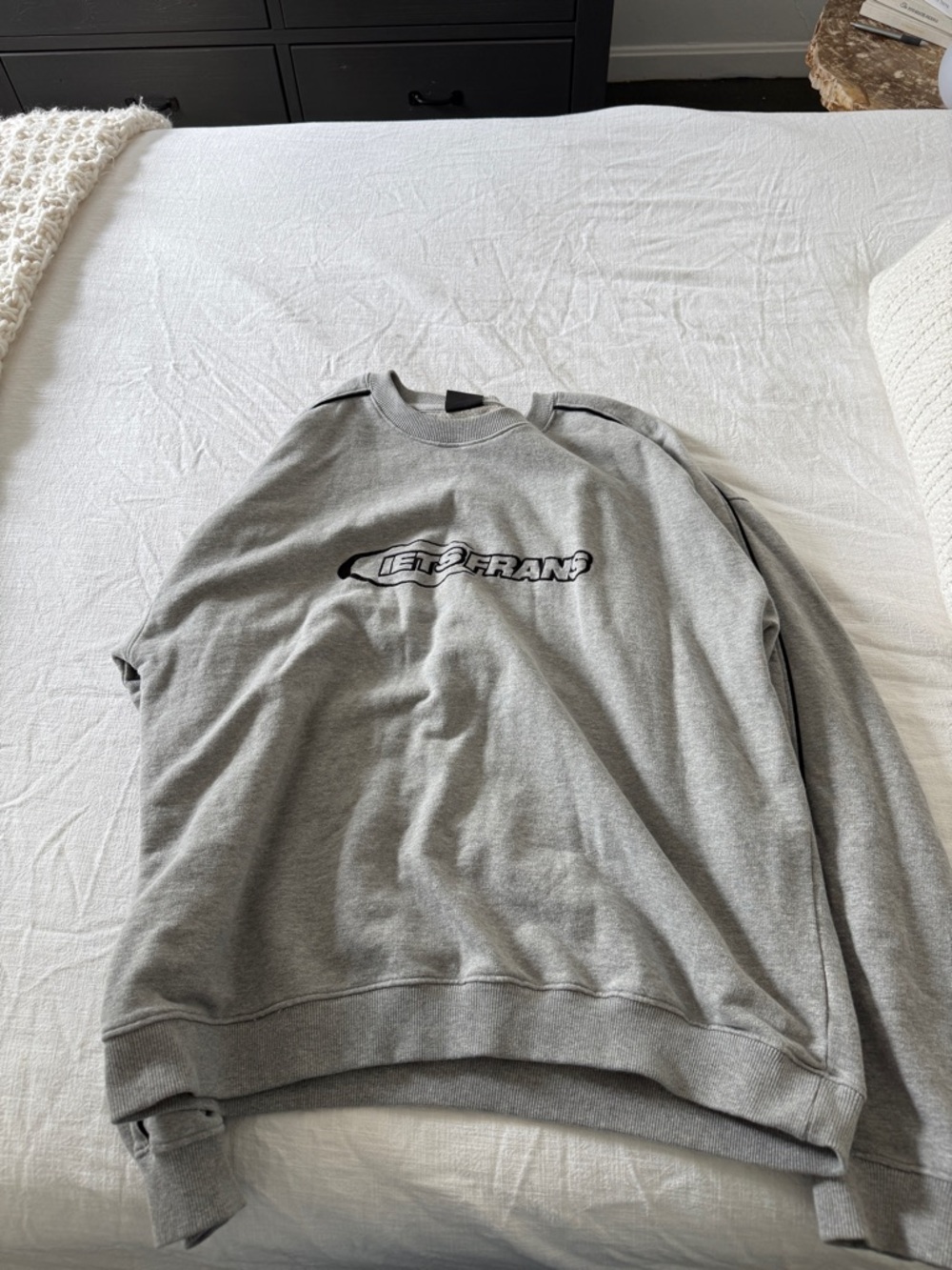 Iets Frans Urban Outfitters Gray Crewneck Sweater with Center Logo Size Large